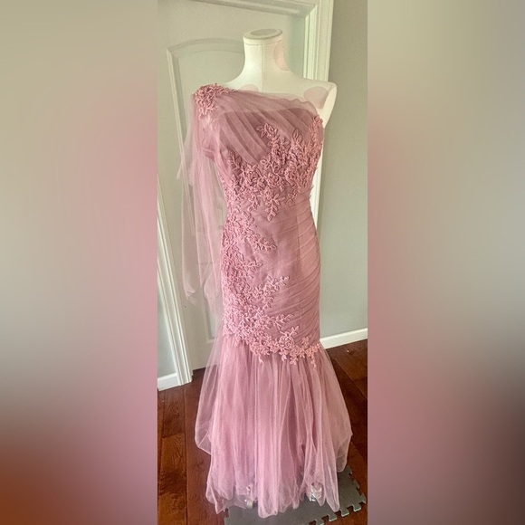 NWT Jade Couture Blush Lace & Tulle Mermaid Trumpet Formal one shoulder XS/2 - Picture 2 of 13